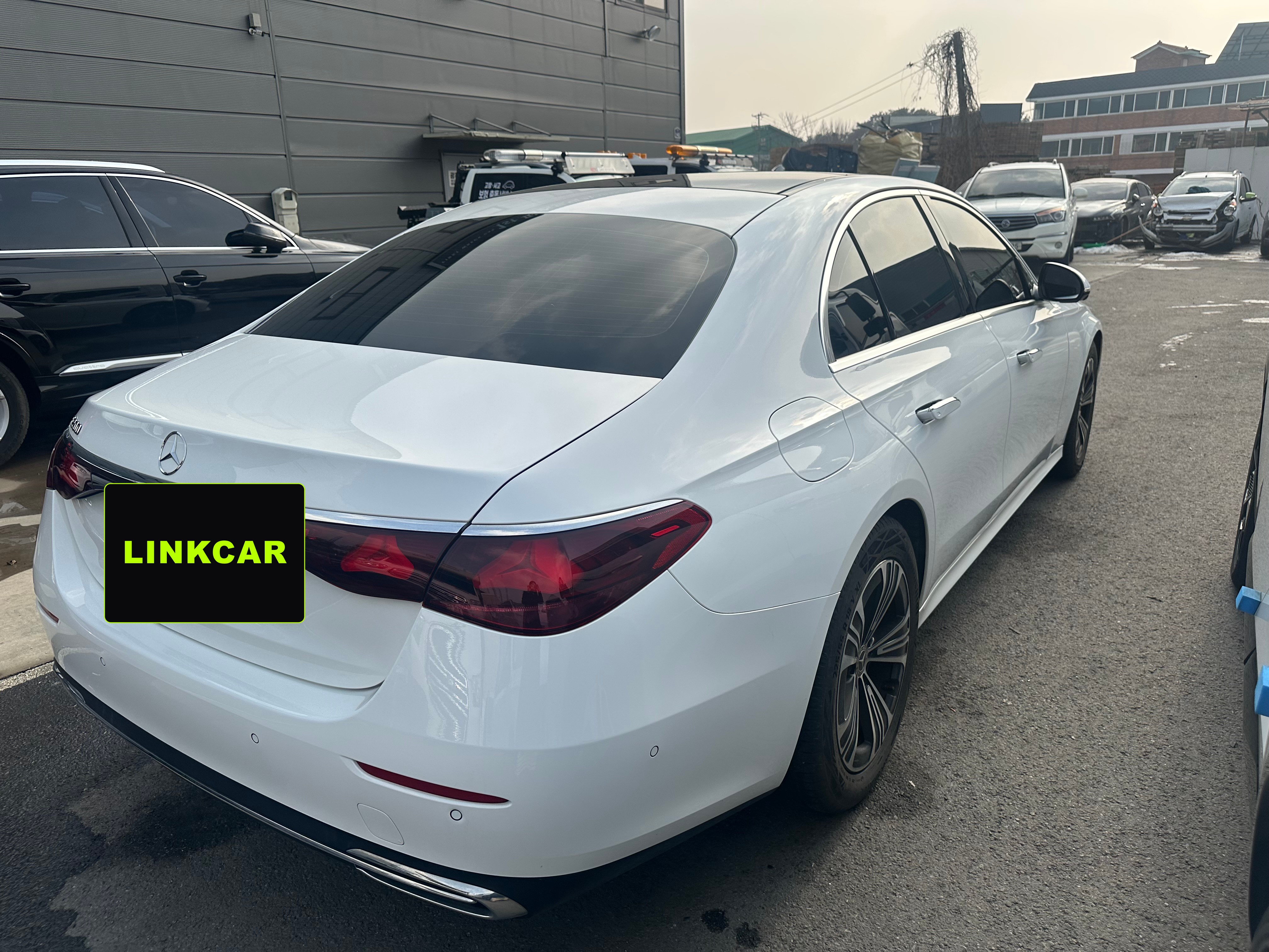 무심사 자동차 구독 — 벤츠 E200 (2025년식·1.4만km, 신용조회 없이)
