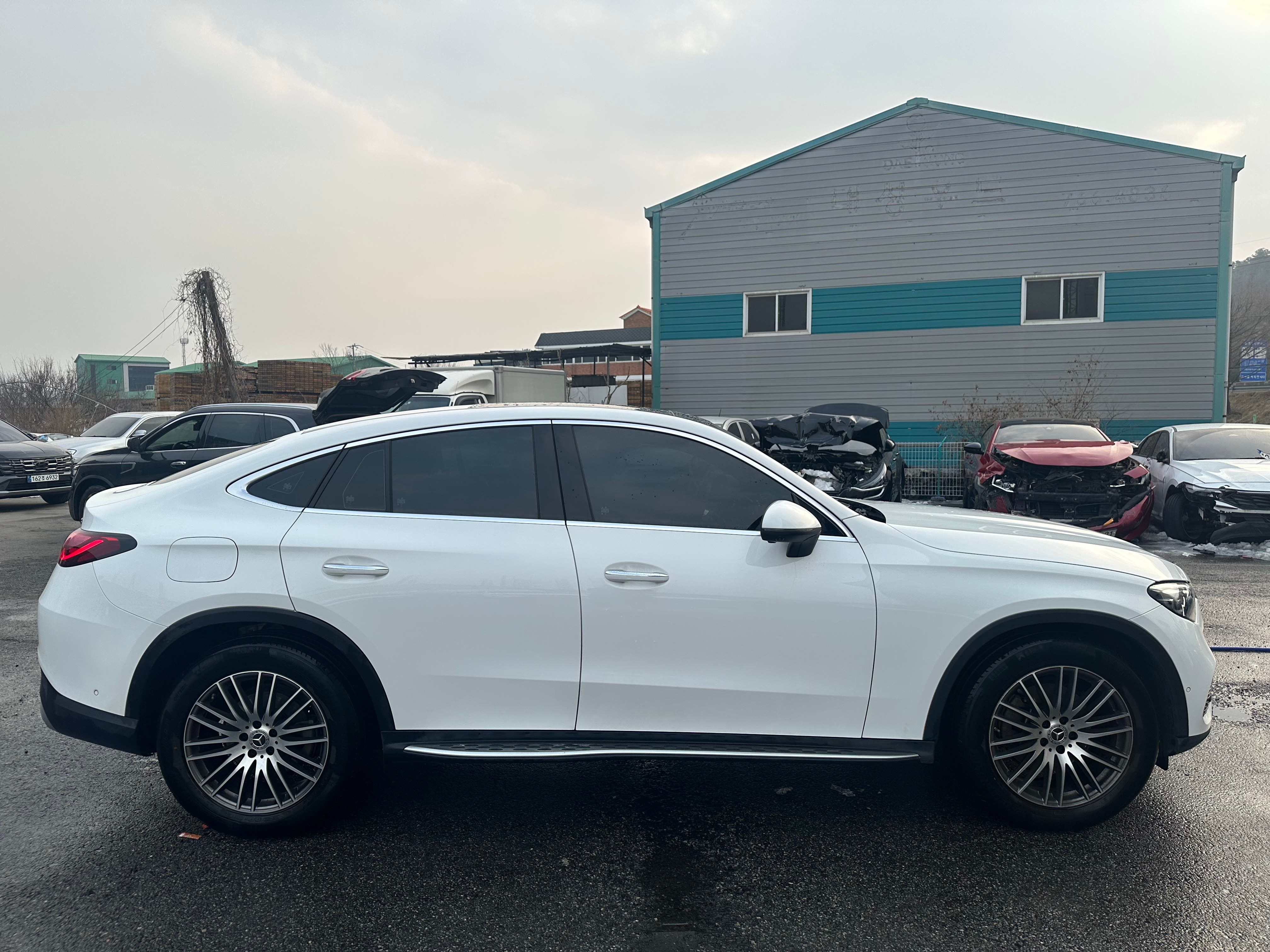 무심사 자동차 구독 — 벤츠 GLC300 4MATIC 쿠페 (2024년식·2.8만km, 신용조회 없이)